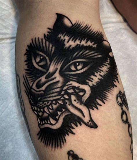 traditional wolf head|traditional wolf forearm tattoo.